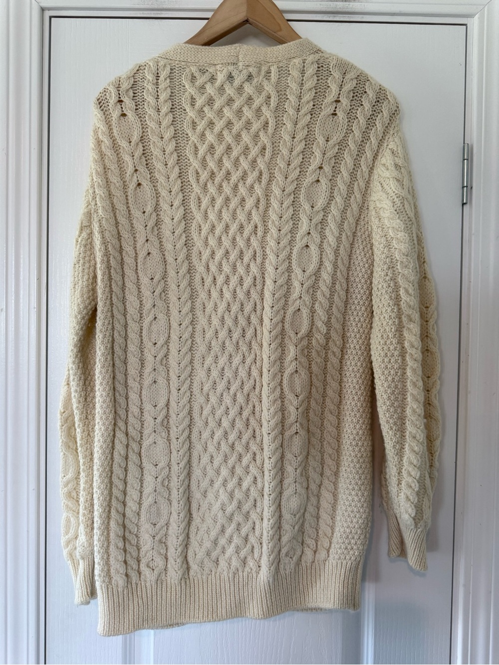 Aran Crafts 100% Merino Wool Cardigan - Picture 5 of 5